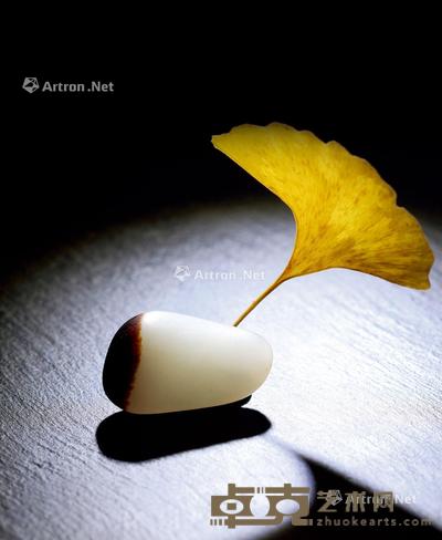  新疆和田玉黑皮籽料原石 3.6×2.3×1.3cm；重16.8g