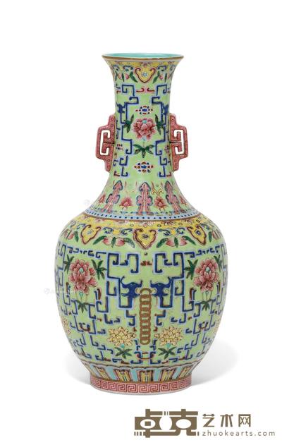  清道光 绿地粉彩花卉夔龙纹双耳瓶 高31cm