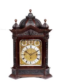  约1880年作-1900年作 英国十九世纪红木雕花台钟