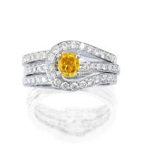 艳彩橙黄色钻石 配 钻石 戒指