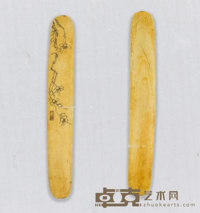  朱石梅 刻 古梅图 戒尺 19×2.5cm