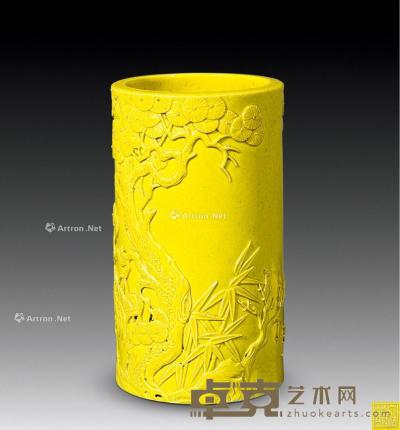  民国 黄釉雕瓷笔筒 高13cm