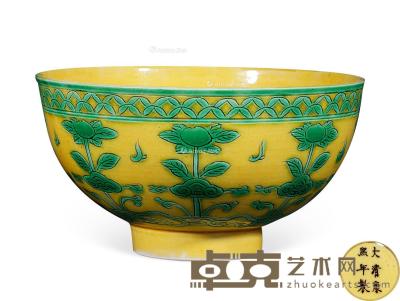  清 黄地绿彩花卉碗 直径11.5cm