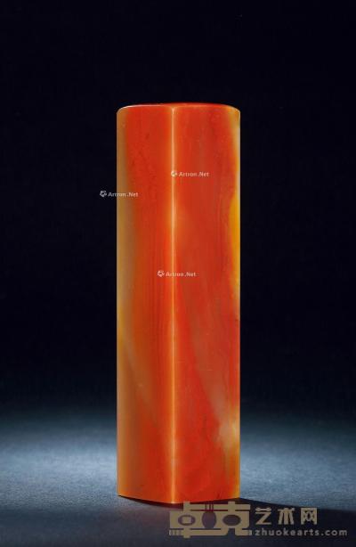  巴林玛瑙冻章 3.3×3.3×14.6cm；重量415g