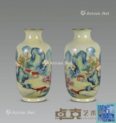  清 米黄地粉彩山水人物瓶 （一对） 高24cm