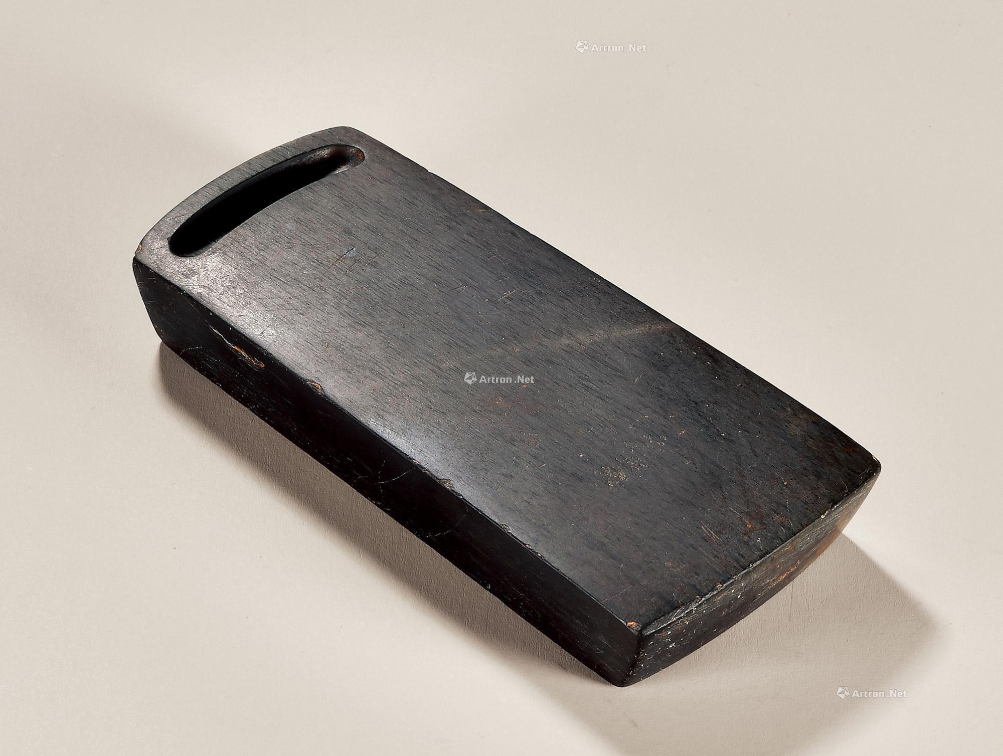 明一字池罗纹歙砚